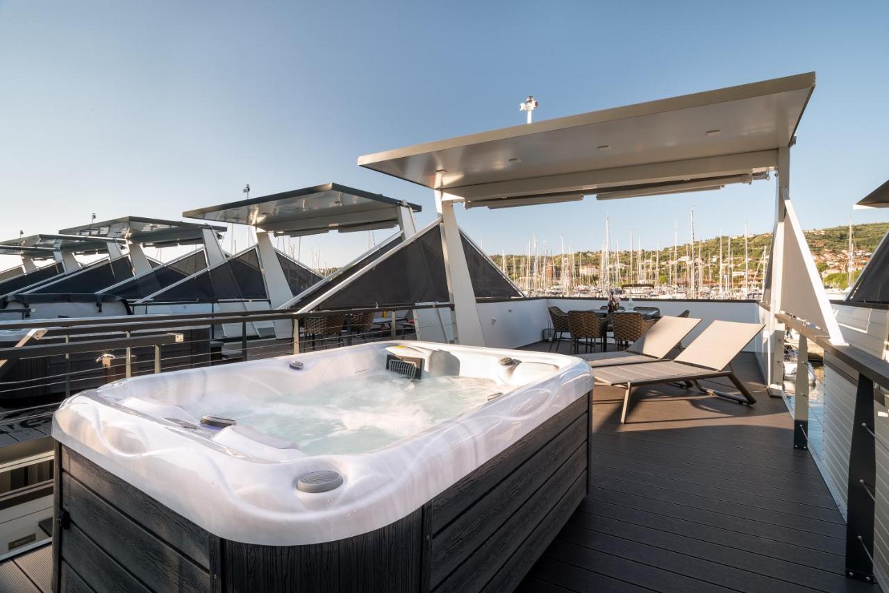 The Sea Lodges Portoroz - Bootshaus Floating Sea House Dış mekan fotoğraf