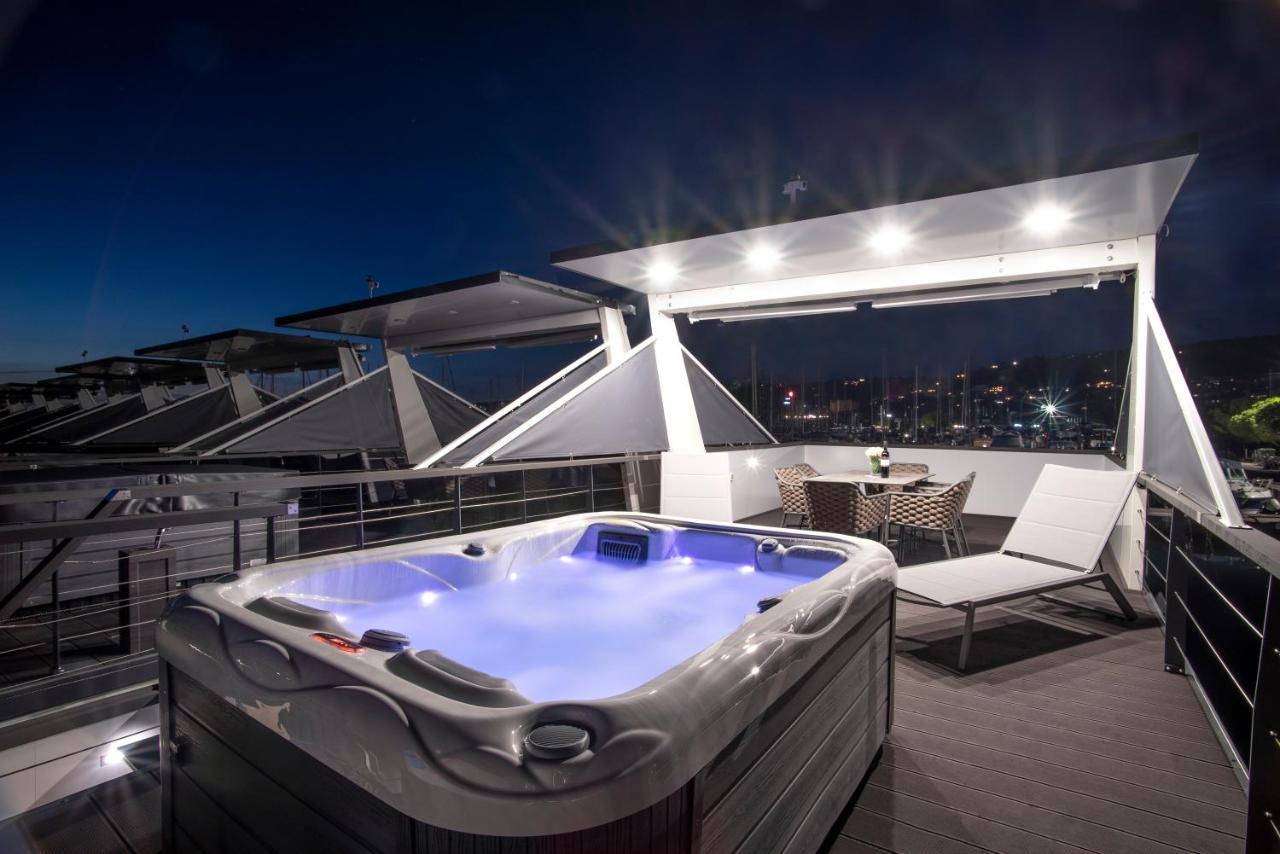 The Sea Lodges Portoroz - Bootshaus Floating Sea House Dış mekan fotoğraf